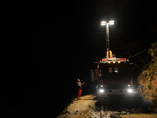 大功率升降照明灯在广州某道路抢修应用实例